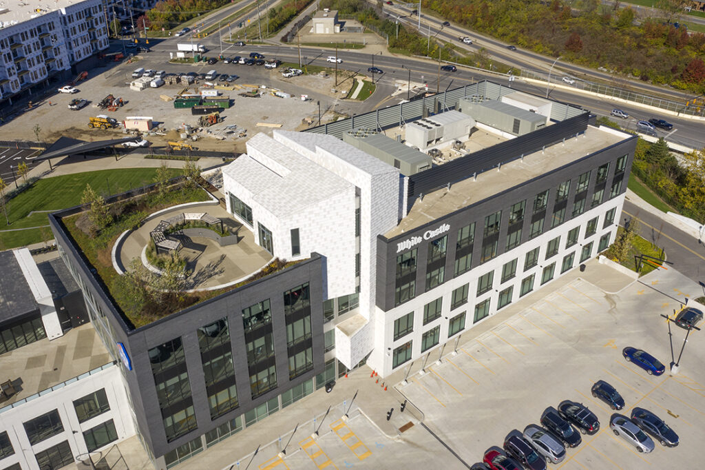 Client: Elford Inc. 
Owner: White Castle Management Co. 
Location: Columbus, OH
Scope: Roofing - Low Slope | Exteriors